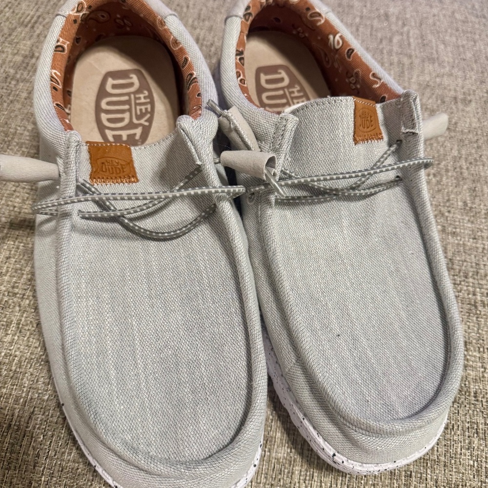 Mens Gray Hey Dudes slip on shoes